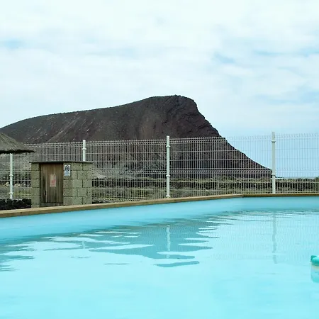 Eco-wooden Montana Roja Lodge El Medano (Tenerife)