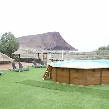 Lodge Eco-wooden Montana Roja El Medano (Tenerife)